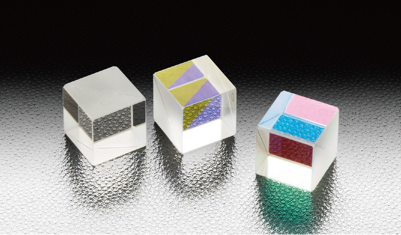 Niepolaryzujące półlustro sześcienne BK7 20mm 632.8nm (NPCH-20-6328)