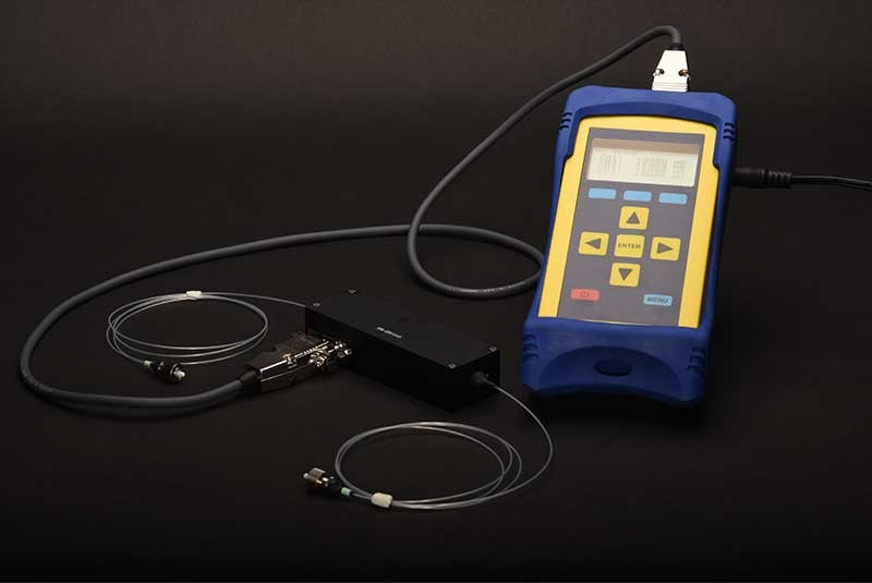 Trzykanałowy elektroniczny mieszacz polaryzacji, 1300/1550 nm, złącza FC/APC (FE-PS-FCA-13/15)