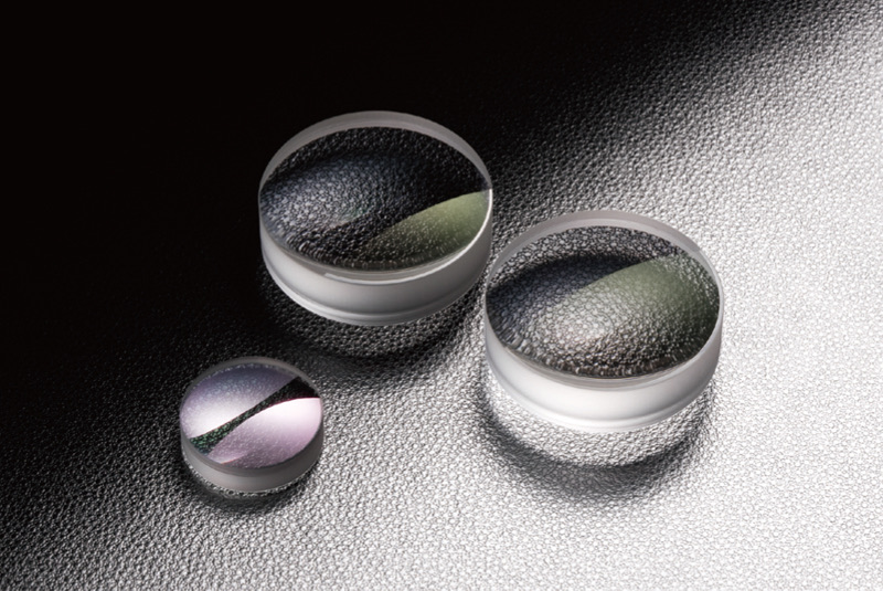 Doublet achromatyczny 15mm, ogniskowa 40.1mm — zdjęcie produktu, nr katalogowy DLB-15-40PM