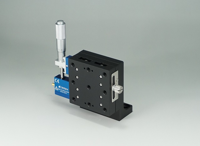 Stolik Z z asystą piezo, 65X65mm, (pionowa platforma/pionowa baza) +/-12.5mm, gwinty M6 (TADC-653L25-M6PA)