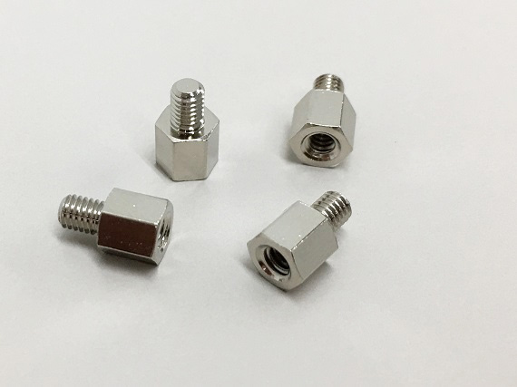 Adaptery gwintowe do pręta klatki (#4-40 gwint wewnętrzny i M3 gwint zewnętrzny) (CU-019)