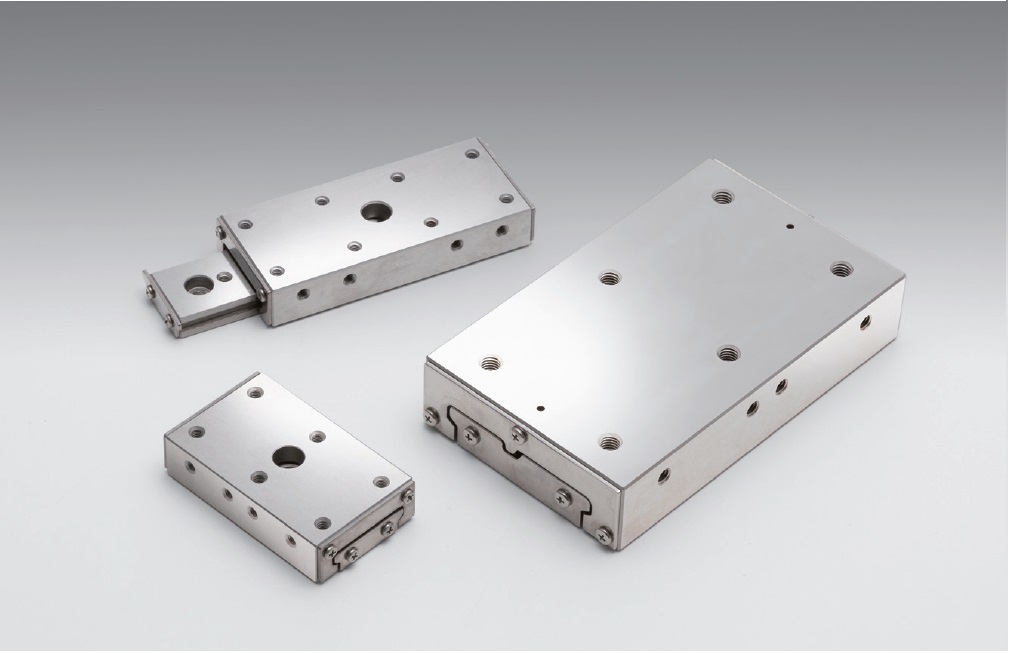 Łożysko EXC 40X100mm, potrójna rząd, ze stali nierdzewnej, suwak w osi X, (swobodne przesuwanie), +/-30mm, gwinty M4 (IPWS-F40100)
